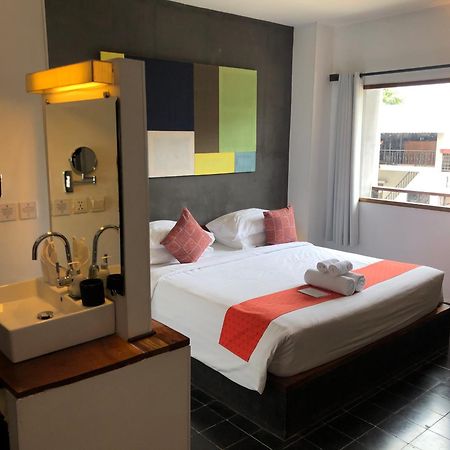 Patio Hotel & Urban Resort Phnom Penh Exterior photo