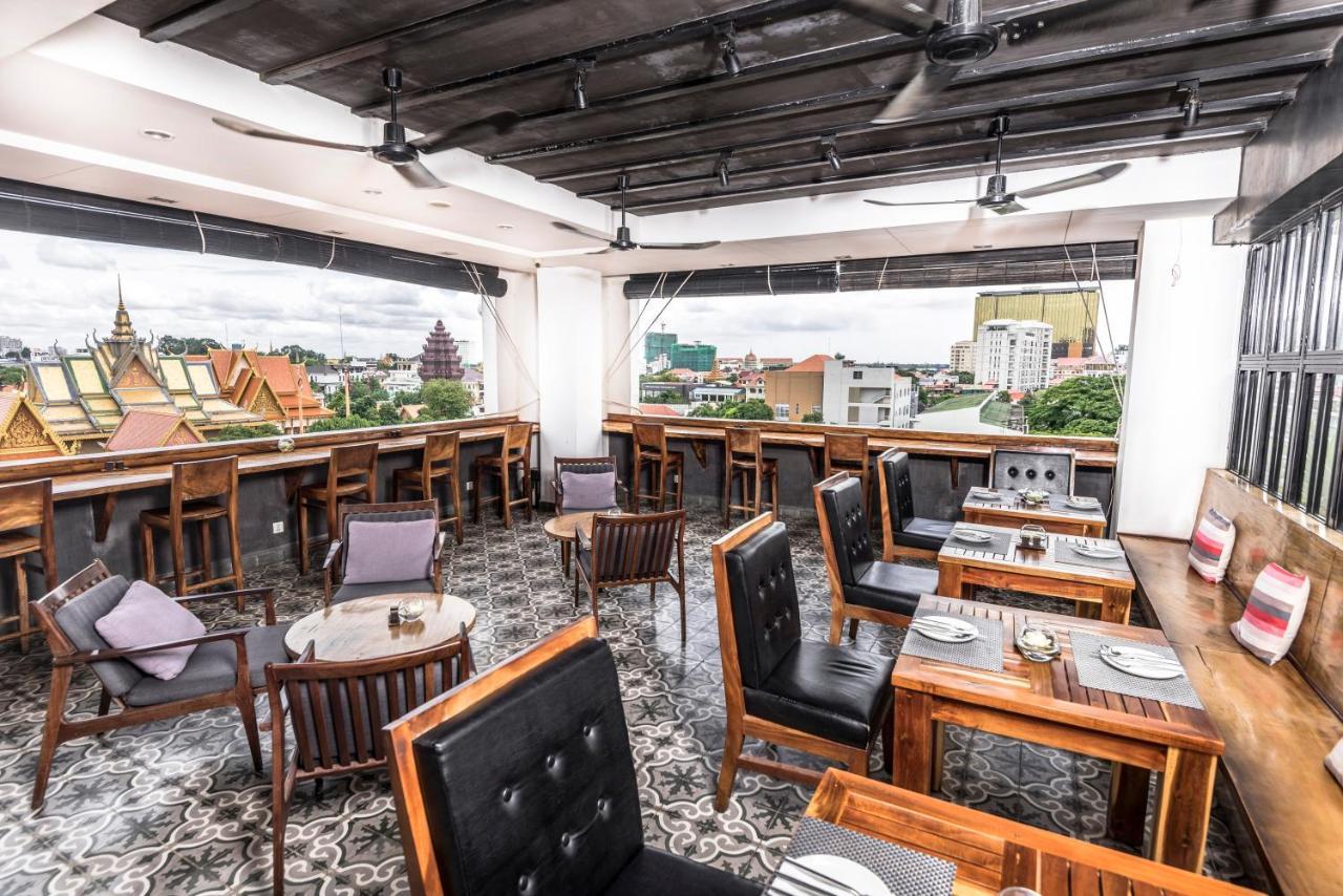 Patio Hotel & Urban Resort Phnom Penh Exterior photo