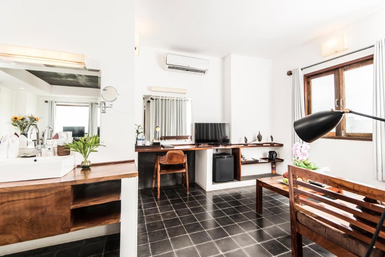 Patio Hotel & Urban Resort Phnom Penh Exterior photo