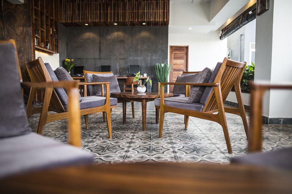 Patio Hotel & Urban Resort Phnom Penh Exterior photo