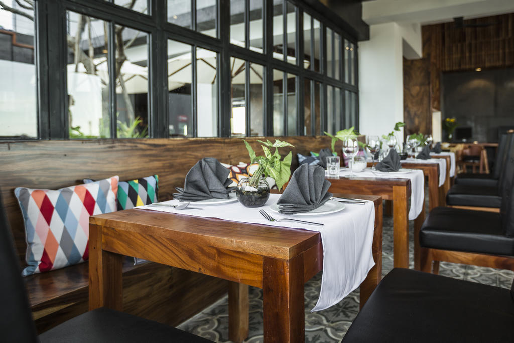 Patio Hotel & Urban Resort Phnom Penh Exterior photo