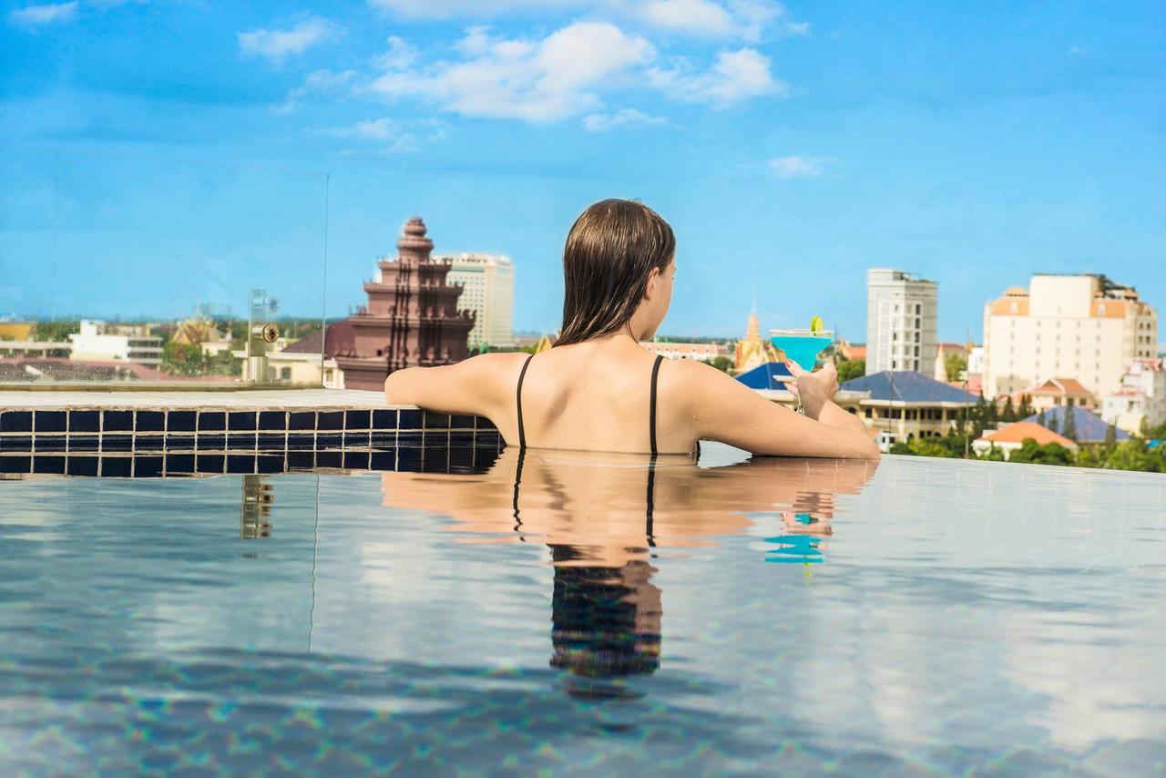 Patio Hotel & Urban Resort Phnom Penh Exterior photo
